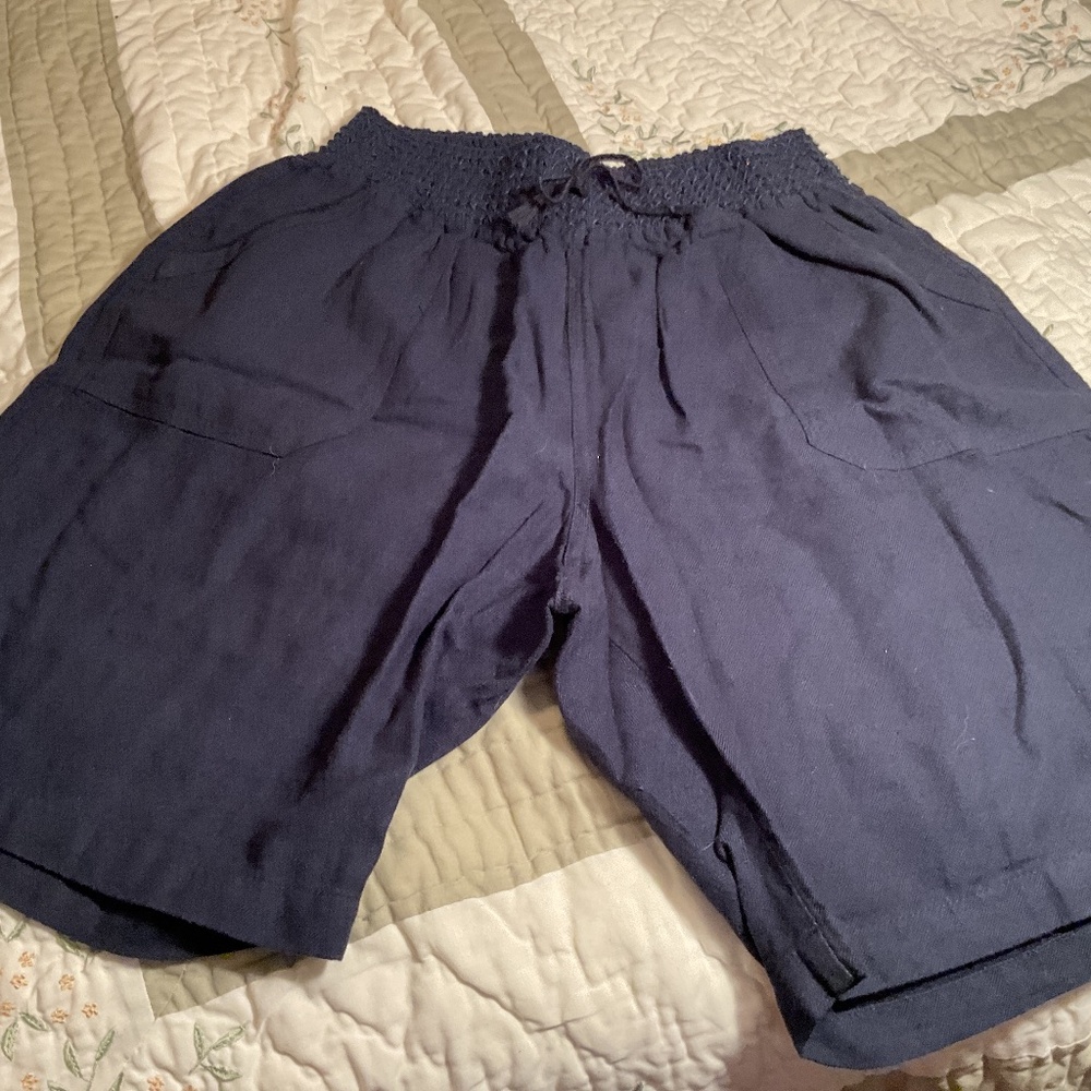 NWOT Christopher and Banks navy blue shorts